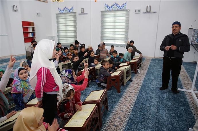 Ahıskalı çocuklar Kur'an-ı Kerim öğreniyor - 7