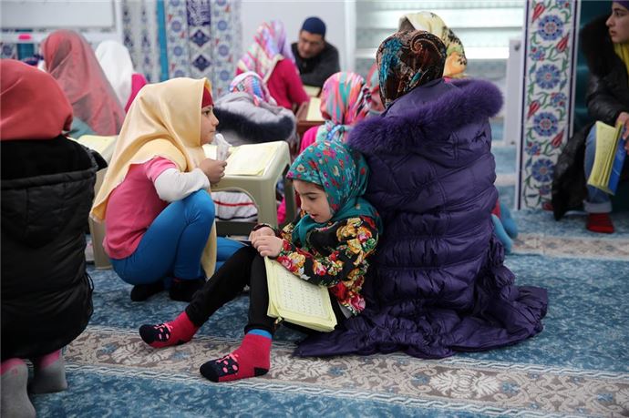 Ahıskalı çocuklar Kur'an-ı Kerim öğreniyor - 1