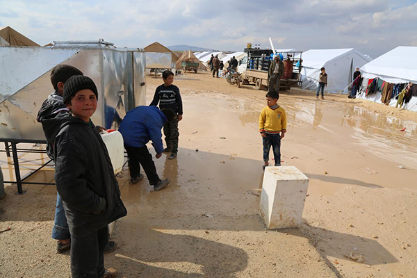 Haremeyn çadır kampında yardımlar sürüyor - 10