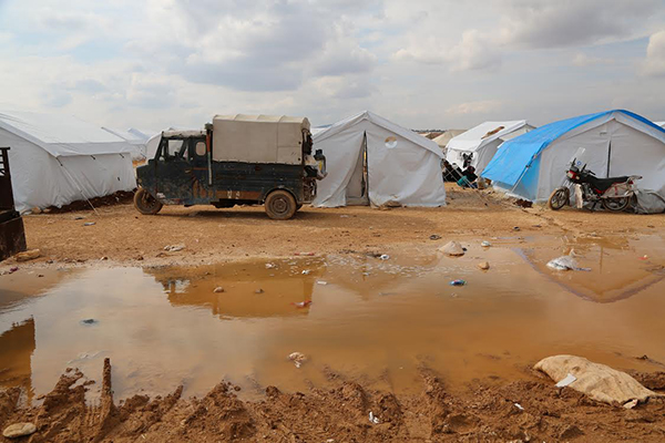 Haremeyn çadır kampında yardımlar sürüyor - 8