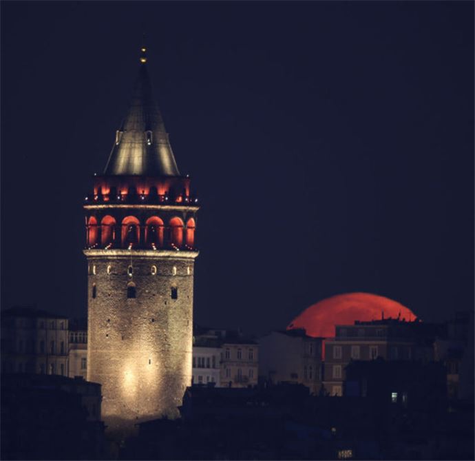 Galata Kulesi ve Ay'ın buluşması - 849