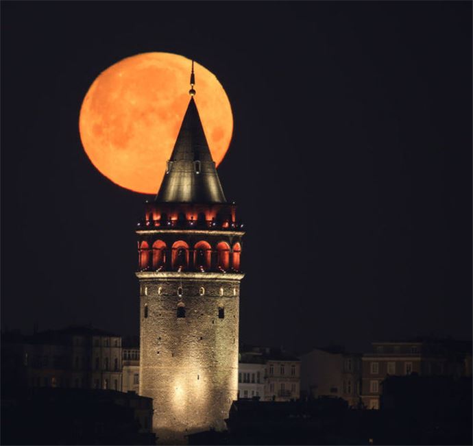 Galata Kulesi ve Ay'ın buluşması - 770