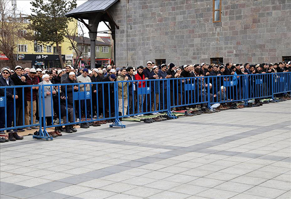 Mehmet Kırkıncı, son yolculuğuna uğurlandı - 8