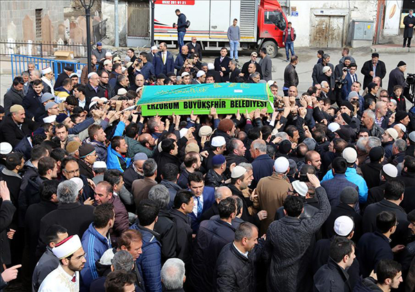 Mehmet Kırkıncı, son yolculuğuna uğurlandı - 4