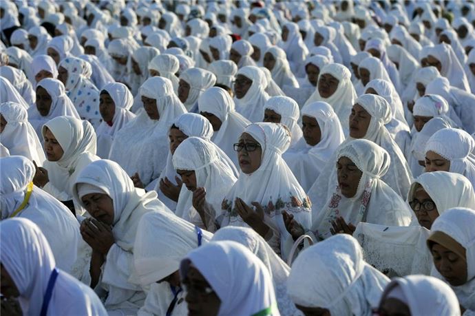 Endonezya'da dünya barışı için dua - 671