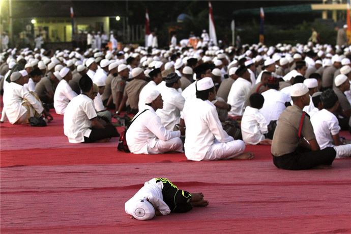 Endonezya'da dünya barışı için dua - 713