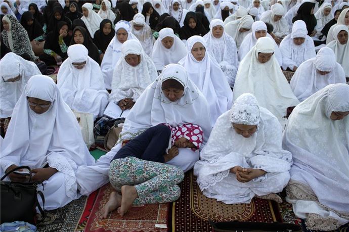 Endonezya'da dünya barışı için dua - 554