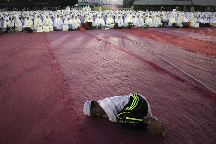 Endonezya'da dünya barışı için dua - 813