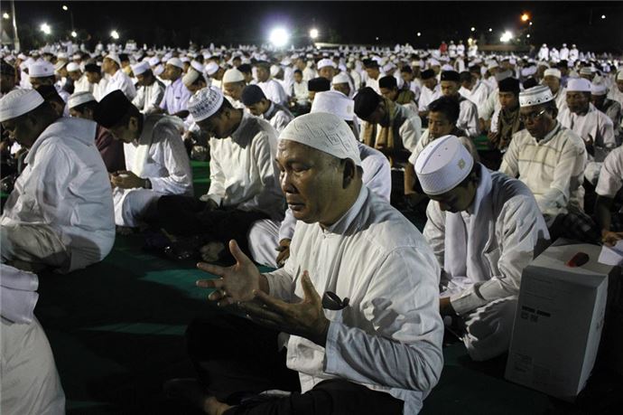 Endonezya'da dünya barışı için dua - 936