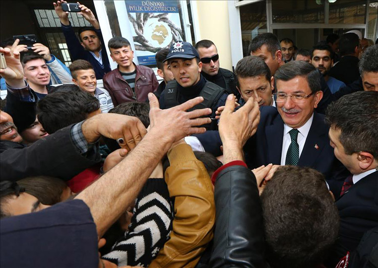 Yaşlı amcadan Davutoğlu'na: Bizi yalnız bırakmayın - 5
