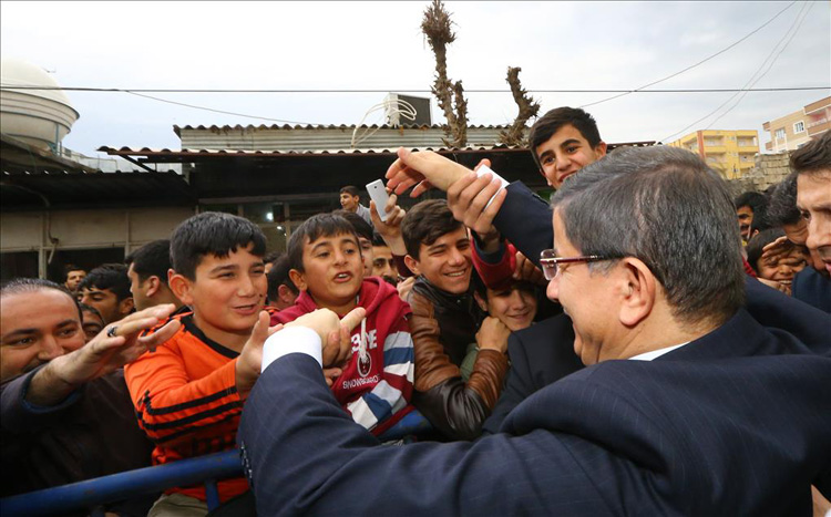 Yaşlı amcadan Davutoğlu'na: Bizi yalnız bırakmayın - 14