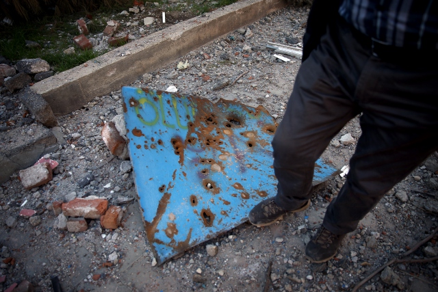 Sur'da tarihi camideki tahribat ortaya çıktı - 775