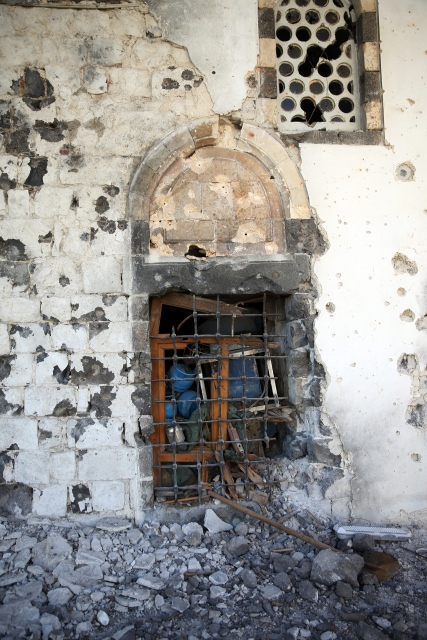 Sur'da tarihi camideki tahribat ortaya çıktı - 894