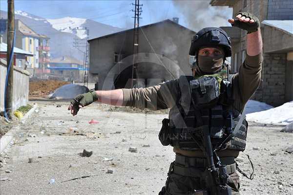 Yüksekova'da operasyonlar sürüyor - 1