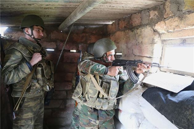 Çatışmaların yaşandığı cephe hattından görüntüler - 1