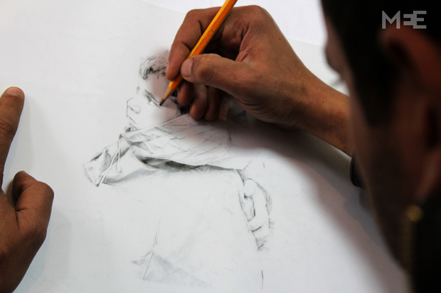 Tunuslu sanatçı mültecilerin dramını resmetti - 712