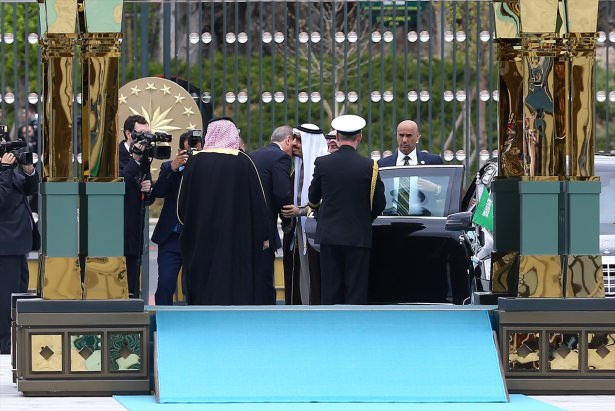 Kral Selman’a ’Devlet Nişanı’ - 885