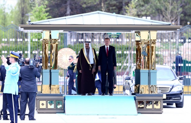 Kral Selman’a ’Devlet Nişanı’ - 639