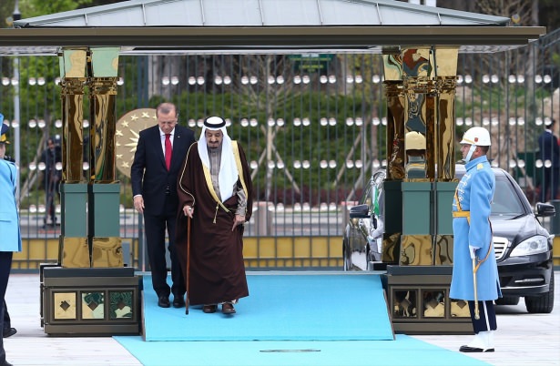 Kral Selman’a ’Devlet Nişanı’ - 811