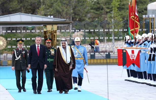 Kral Selman’a ’Devlet Nişanı’ - 743