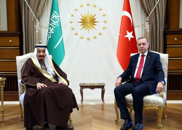 Kral Selman’a ’Devlet Nişanı’ - 904