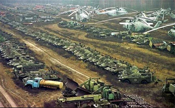 30. yıl dönümünde Çernobil sokakları - 4