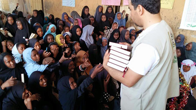 İHH Afrika'da Kur'an-ı Kerim hediye etti - 13