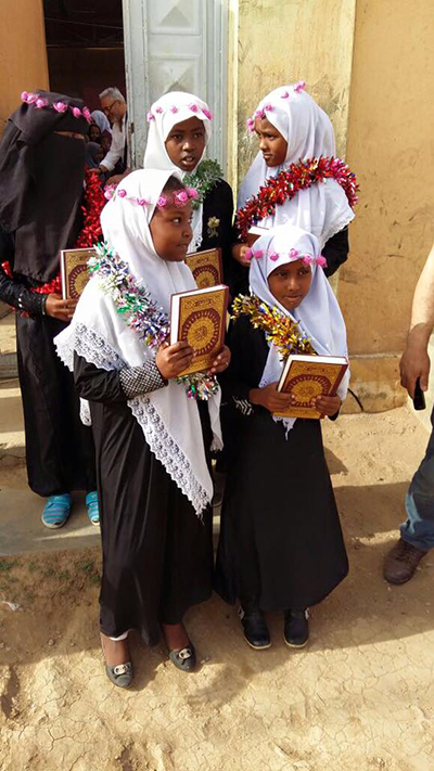 İHH Afrika'da Kur'an-ı Kerim hediye etti - 4