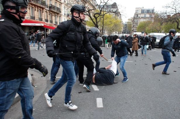 Fransa karıştı! 500 bin kişi sokakta - 16