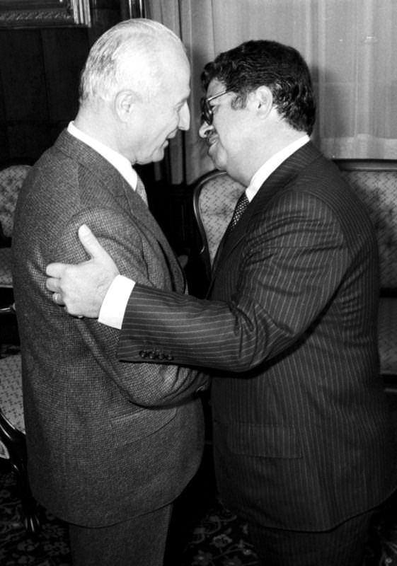 Arşivlerden çıkan tarihi kareler - 535