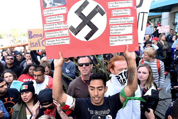 Donald Trump yine protesto edildi - 781