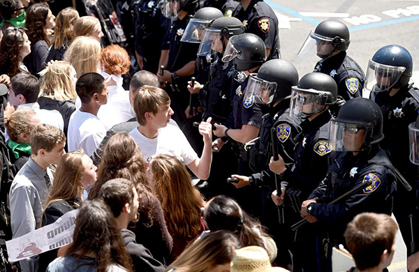 Donald Trump yine protesto edildi - 816