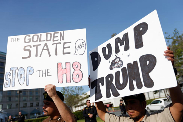 Donald Trump yine protesto edildi - 692