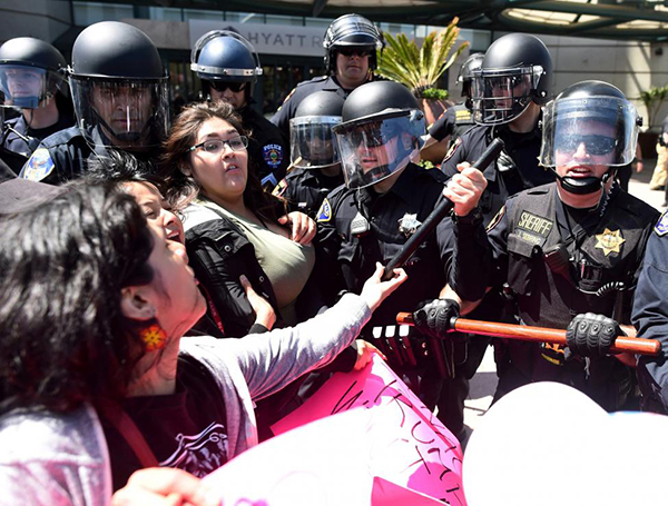 Donald Trump yine protesto edildi - 690