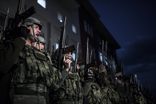 Tekbirlerle Yüksekova'dan ayrıldılar - 688