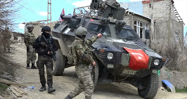 Tekbirlerle Yüksekova'dan ayrıldılar - 937