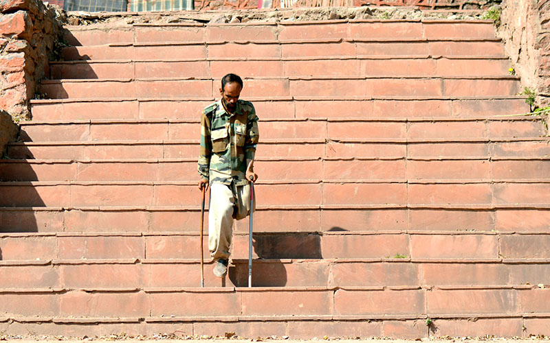 Keşmir'de 'Engellenen' hayatlar - 2