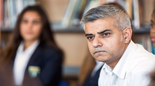 Londra'nın ilk Müslüman kökenli belediye başkanı - 10