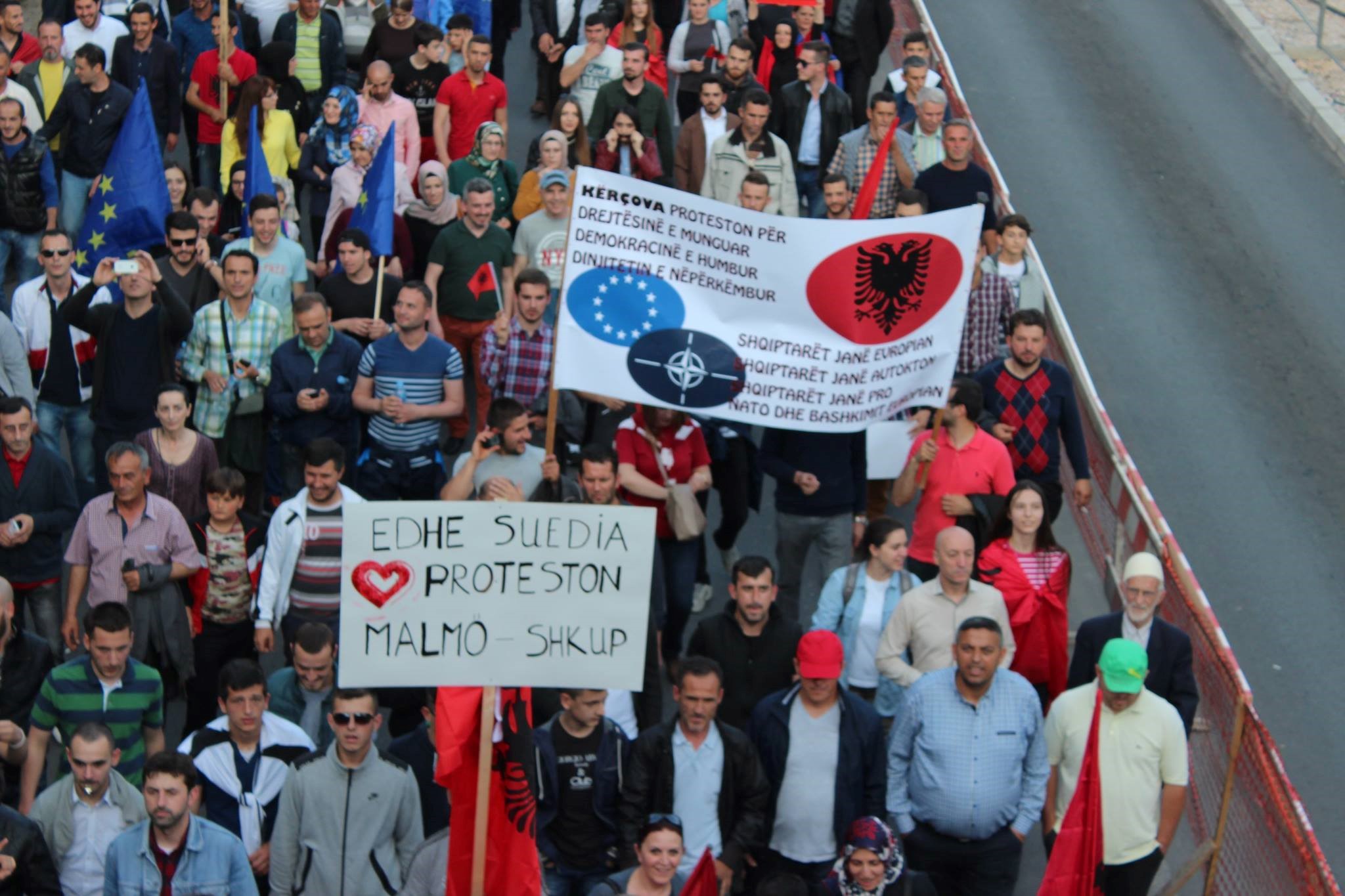 Makedonya'da hükümet protesto edildi - 529