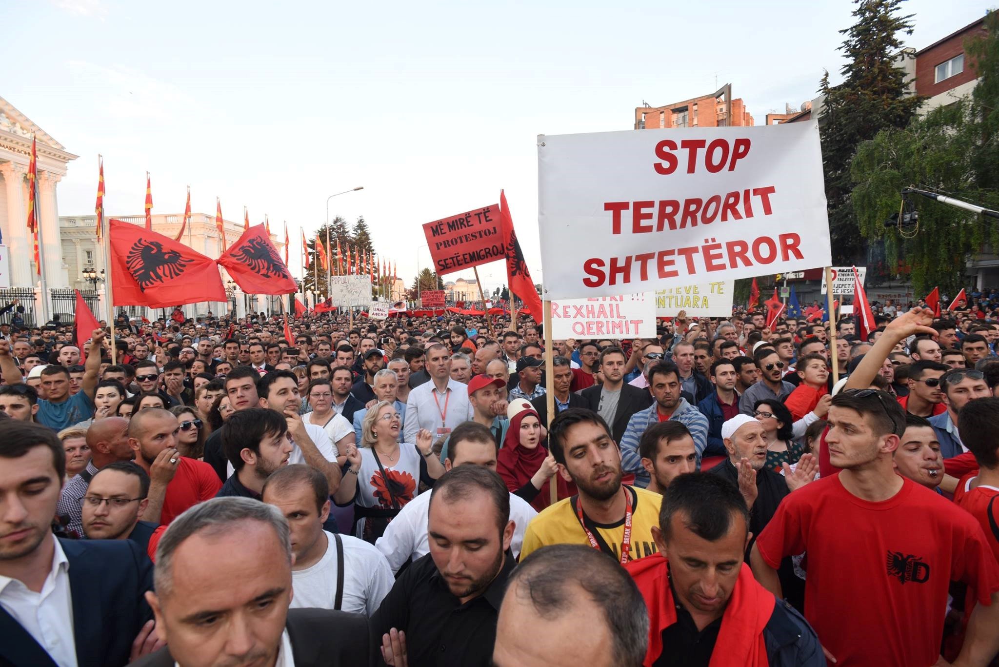 Makedonya'da hükümet protesto edildi - 922