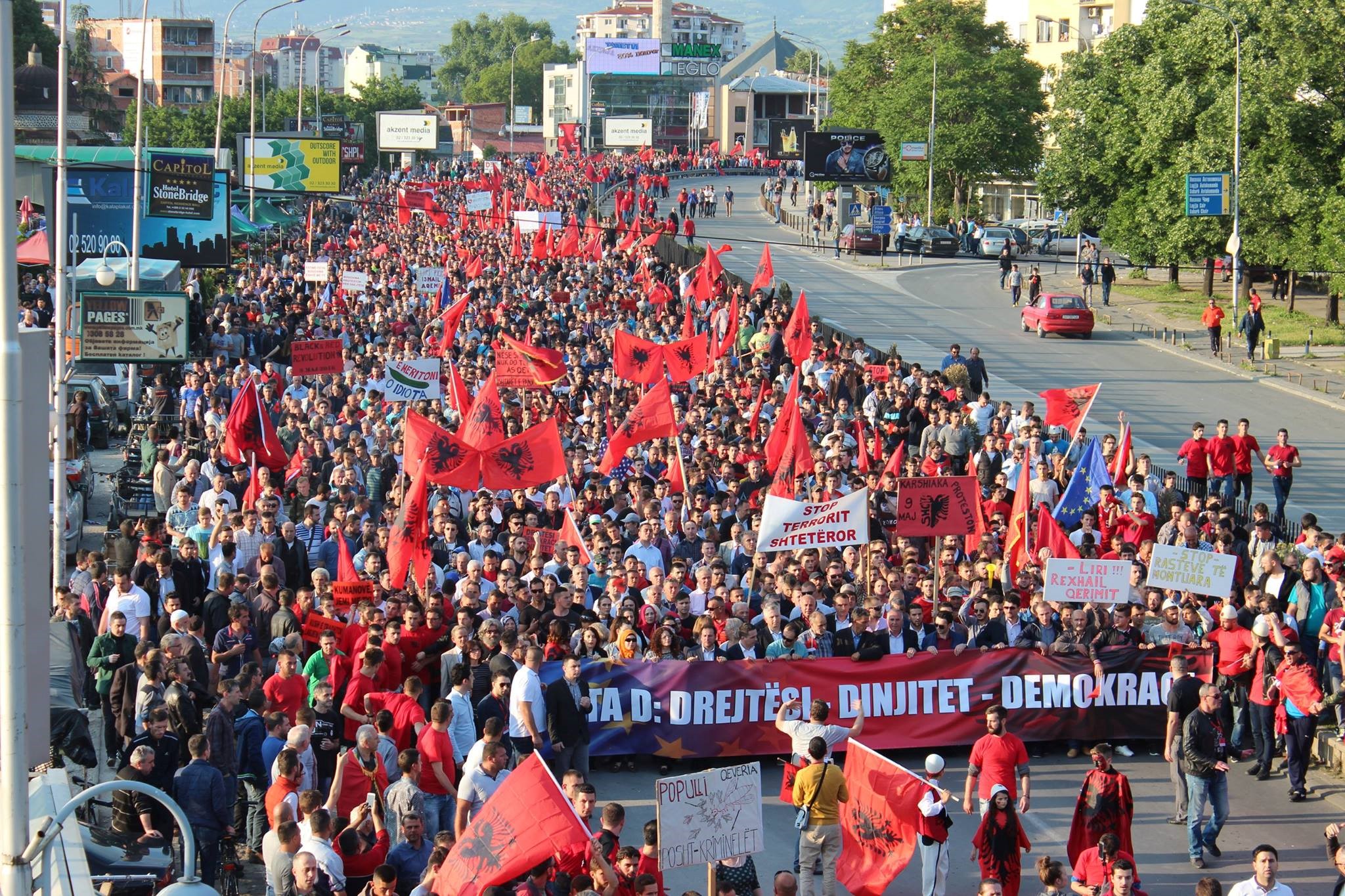 Makedonya'da hükümet protesto edildi - 894