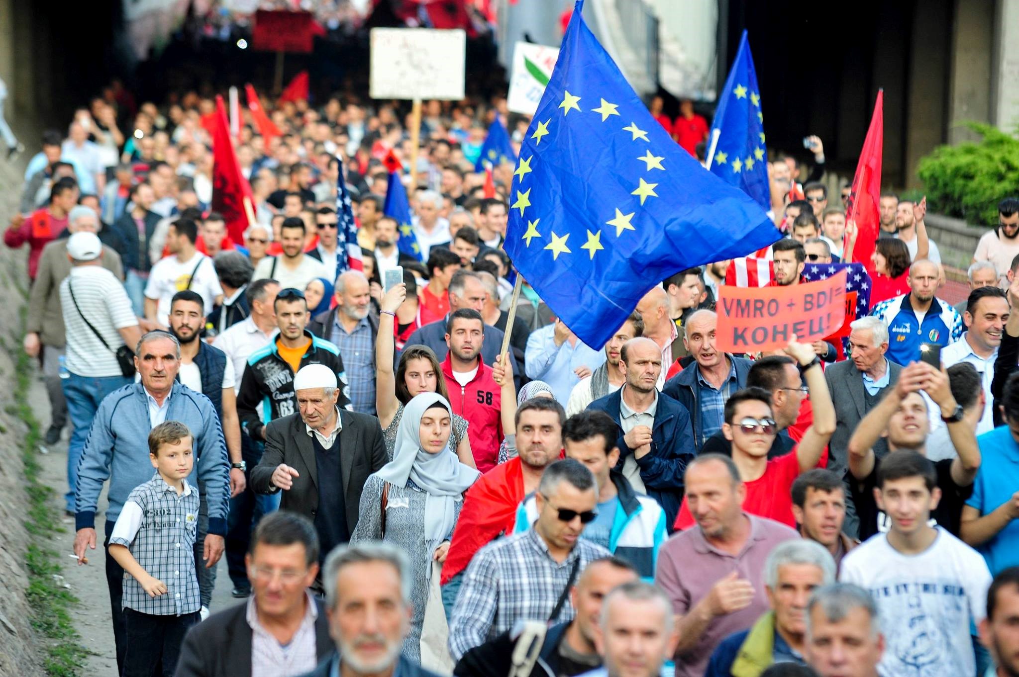 Makedonya'da hükümet protesto edildi - 686