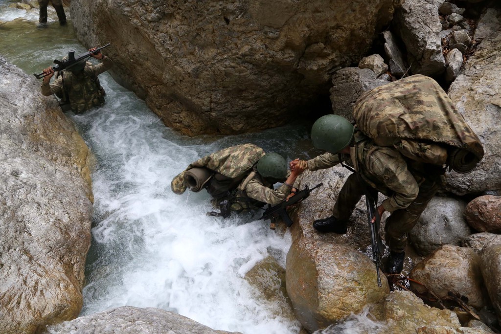 Komandolardan nefes kesen tatbikat - 804