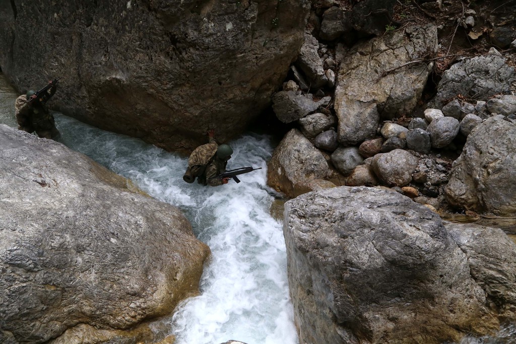 Komandolardan nefes kesen tatbikat - 914