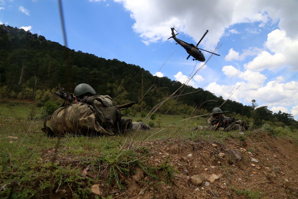 Komandolardan nefes kesen tatbikat - 703