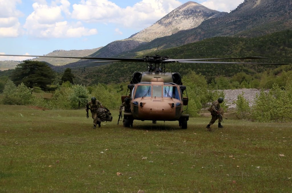 Komandolardan nefes kesen tatbikat - 705