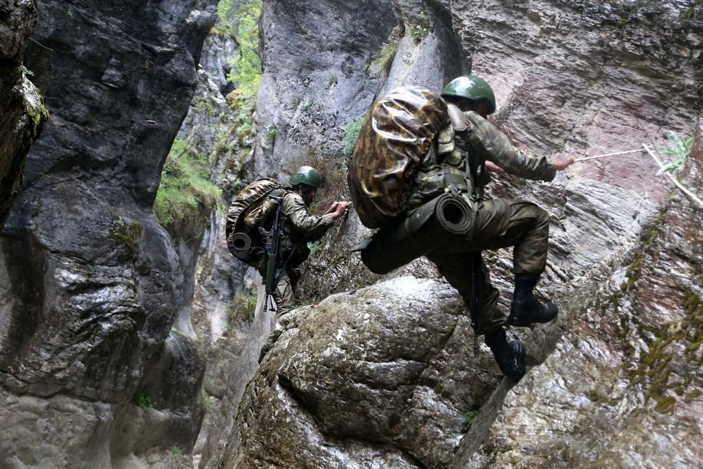 Komandolardan nefes kesen tatbikat - 771