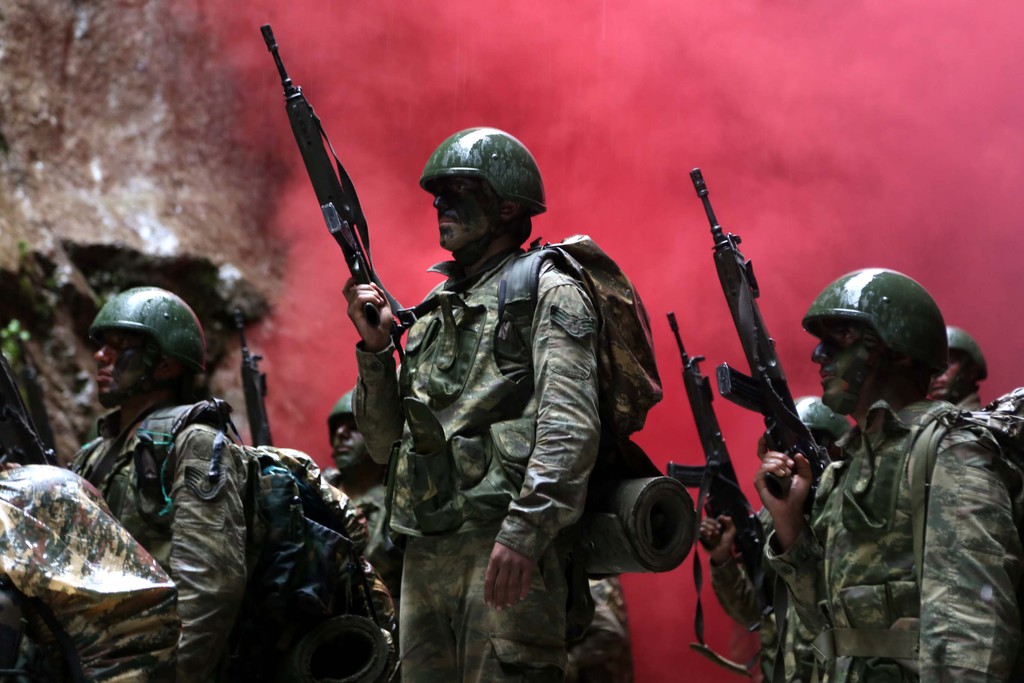 Komandolardan nefes kesen tatbikat - 606