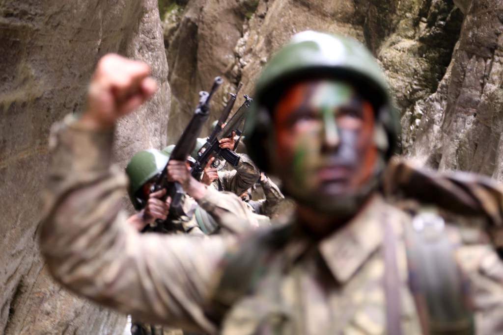 Komandolardan nefes kesen tatbikat - 624