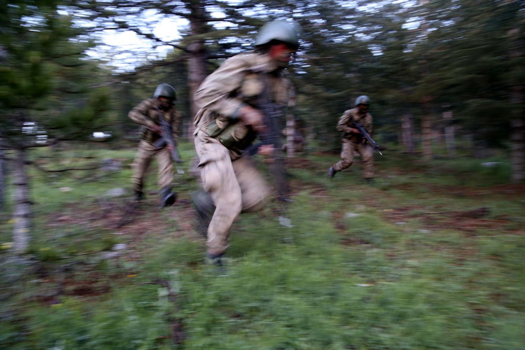 Komandolardan nefes kesen tatbikat - 565